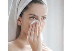 Zsíros-kombinált bőrre